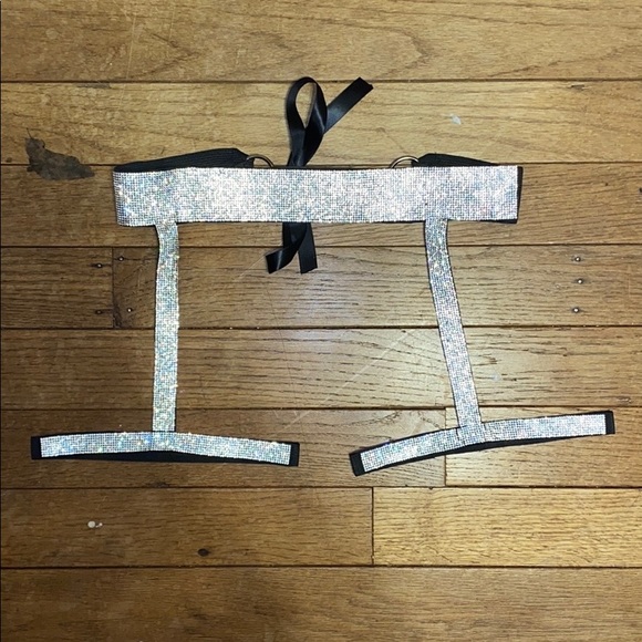 Crystal Stretch Garter Belt - Picture 3 of 11